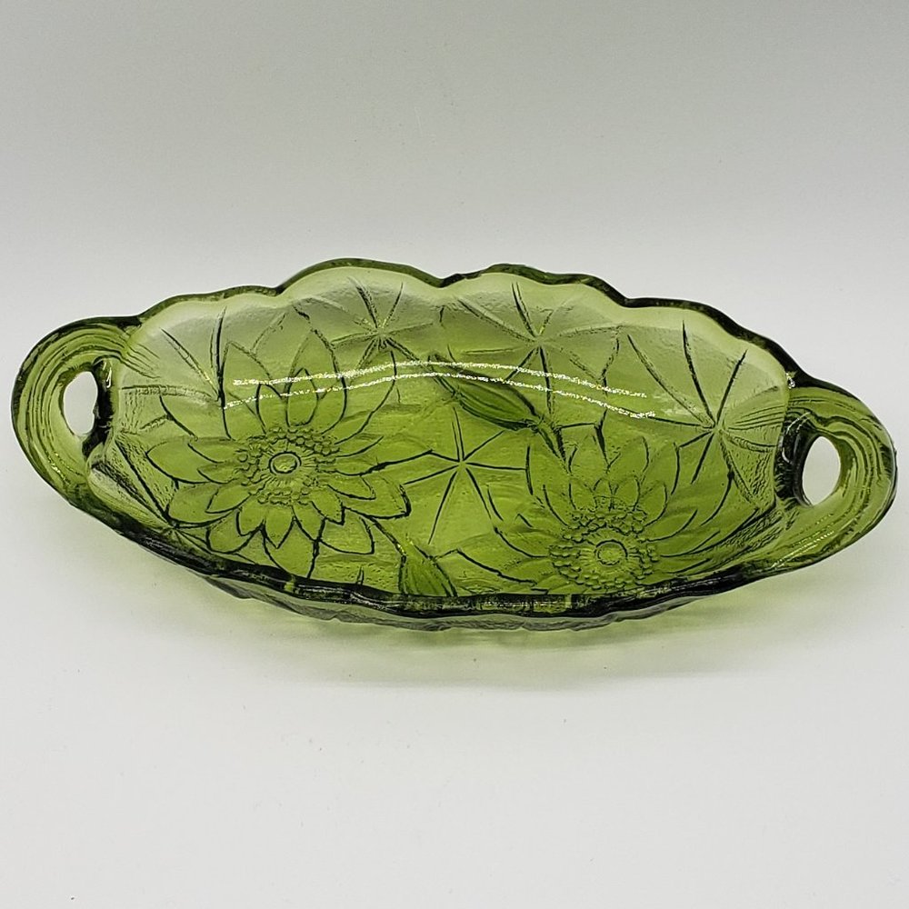 Indiana Glass Vintage Green Lily Pons Oval Handled Pickle or Relish Dish - Picture 2 of 14